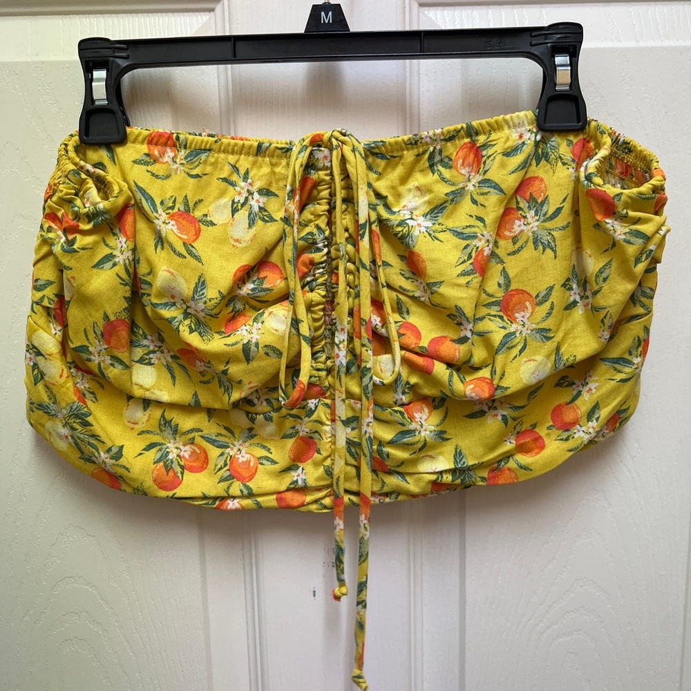 🍊NWOT! Orange Crop Top